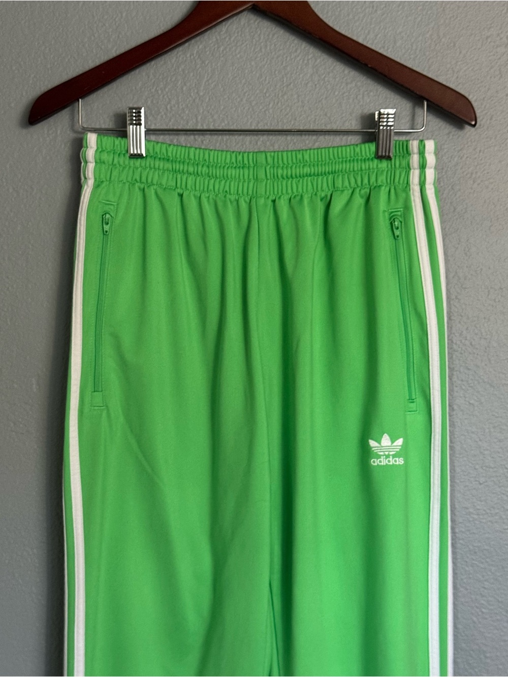 adidas Original Adicolor Primeblue Kelly Green Track Pants - Picture 2 of 10